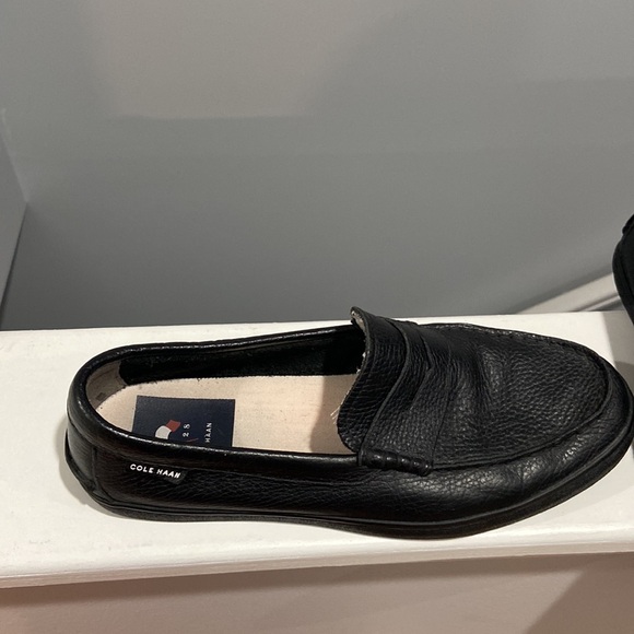 Men's Cole Haan Nantucket 2.0 Penny Loafer Shoe US 9 1/2 M Black Leather - Picture 14 of 16